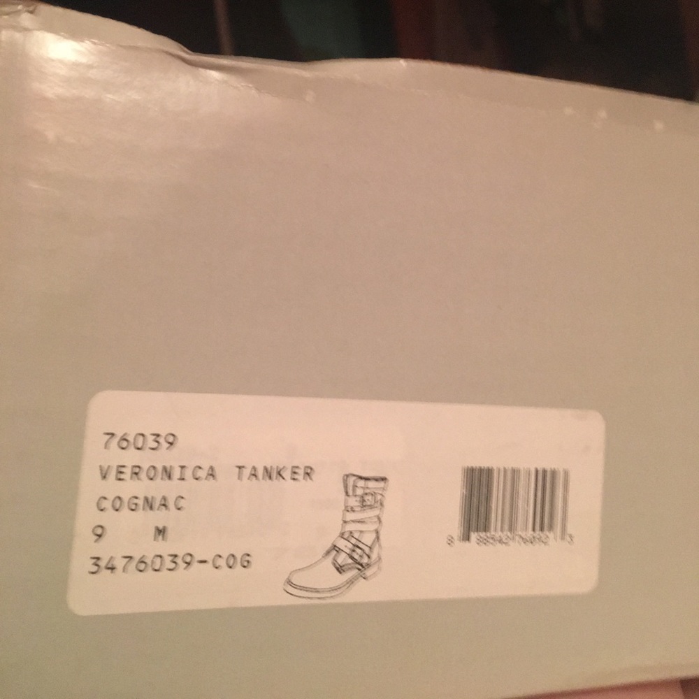 Frye Veronica Tanker Boot - Picture 2 of 7